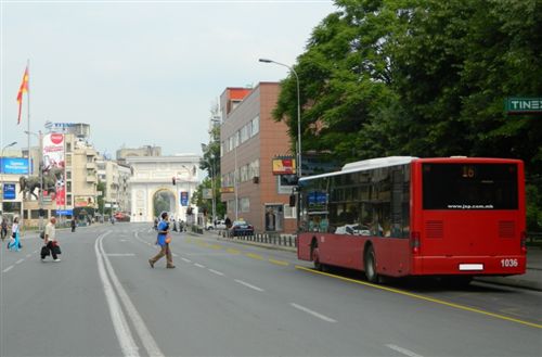 Korsia e djathtë e fundit (si në fotografi) është e dedikuar për qarkullimin e: